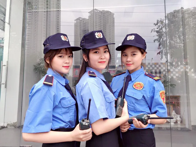 Tuyển bảo vệ nữ đi làm ngay - lương cao