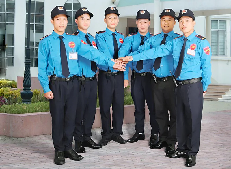 Bảo vệ Bách Thắng tuyển cơ động đi làm ngay