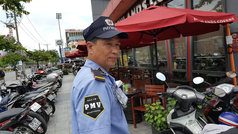 Tuyển bảo vệ lớn tuổi trên 50, 55, 60 tuổi tại TPHCM lương hấp dẫn
