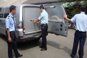 Dịch vụ bảo vệ Ministop chuyên nghiệp và đảm bảo an toàn 47 dich vu bao ve ap tai tien hang hoa