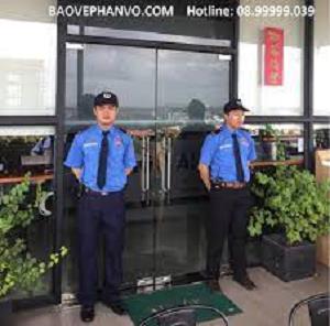 Dịch vụ bảo vệ Ministop chuyên nghiệp và đảm bảo an toàn 42 tuyen nhan vien bao ve co dong doi truong chi huy muc tieu 627555bb73e56
