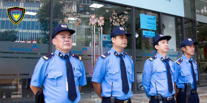 Dịch vụ bảo vệ ngân hàng Bách Thắng | An ninh, Uy tín 24/7 2 Buổi làm việc tại ngân hàng của đội bảo vệ Bách Thắng