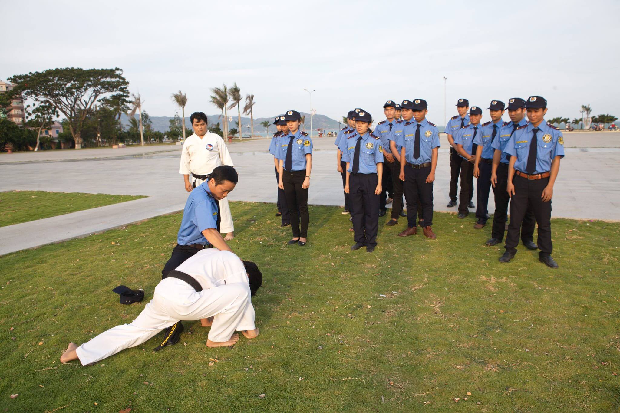 Công ty bảo vệ Quận 11 VBT Thăng Long huấn luyện võ thuật cho nhân viên